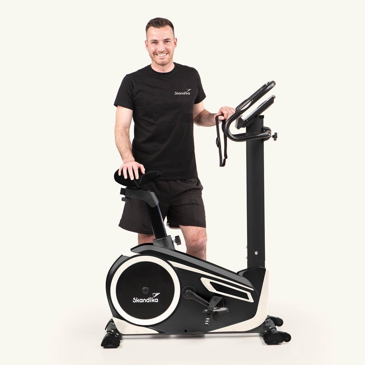 Morpheus: Ergometer mit App‑Steuerung, Pulsgurt und Tablethalter