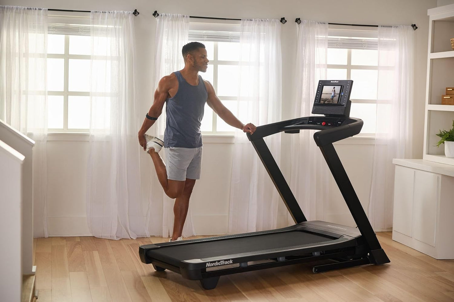 T-Serie: Laufband mit Steigung, Bluetooth & 136 kg Tragkraft